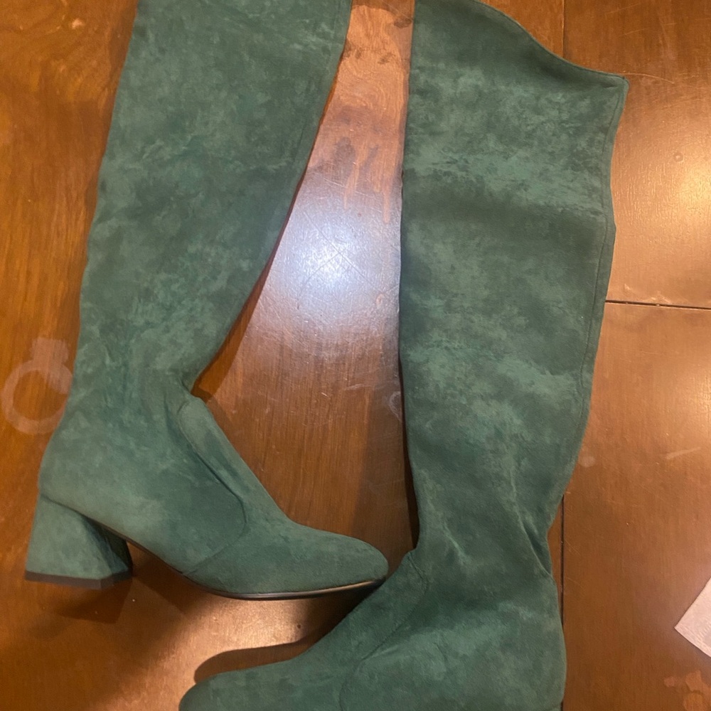 Miracle eye Jane boots in emerald size US 6/EUR 37